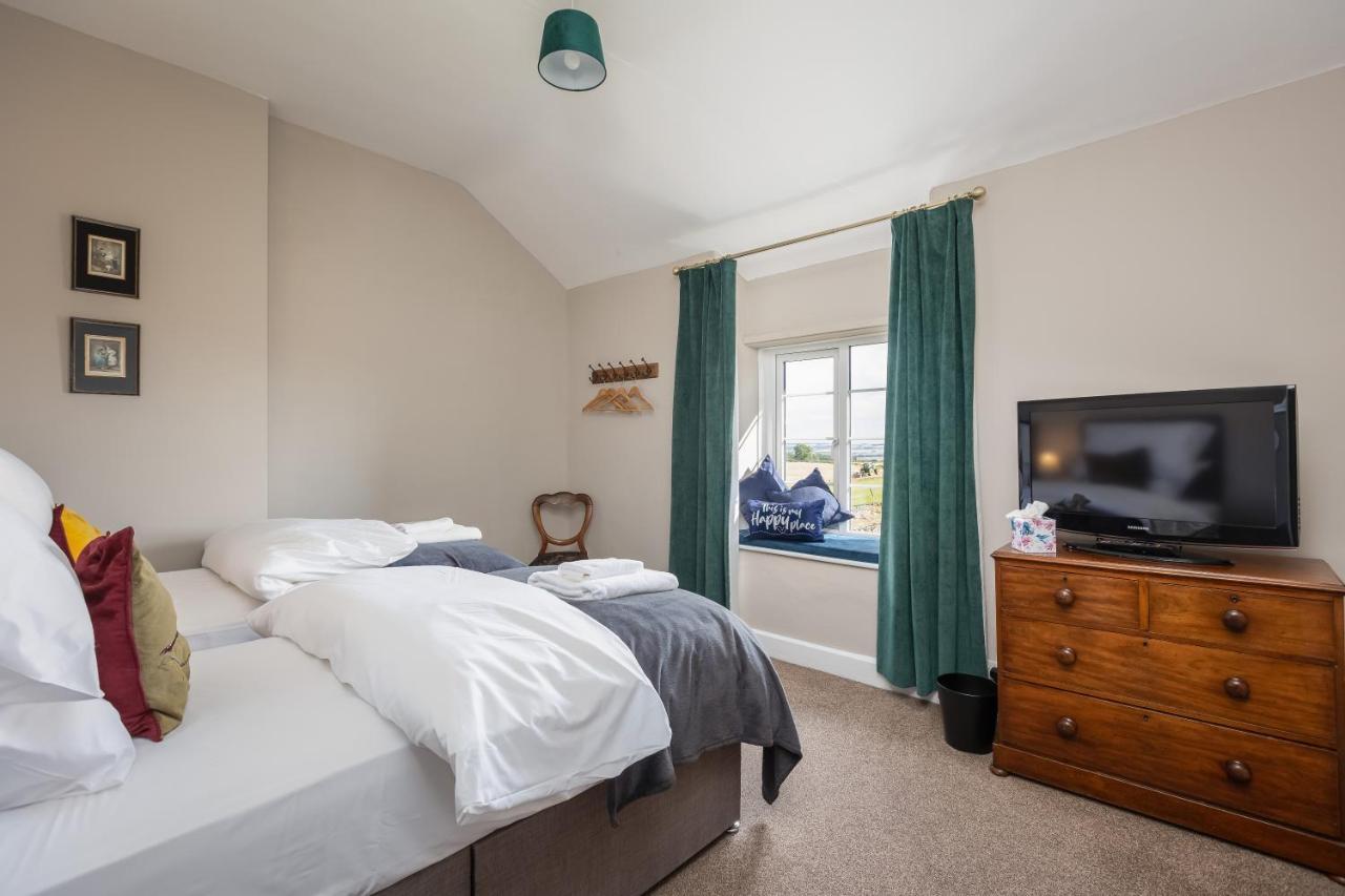 Luxury Farmhouse With Stunning Views And Hot Tub Ebberston Exteriér fotografie