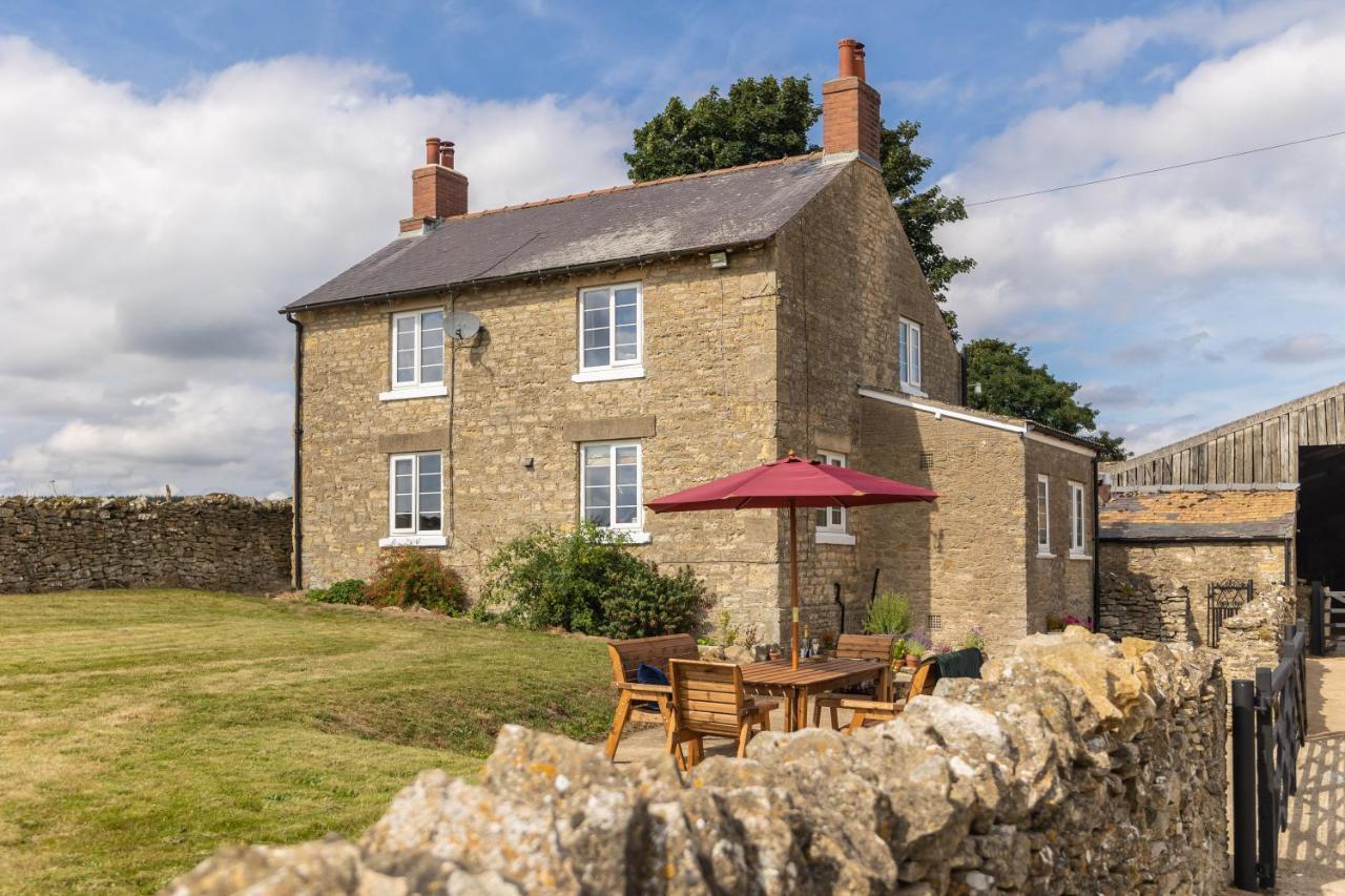 Luxury Farmhouse With Stunning Views And Hot Tub Ebberston Exteriér fotografie