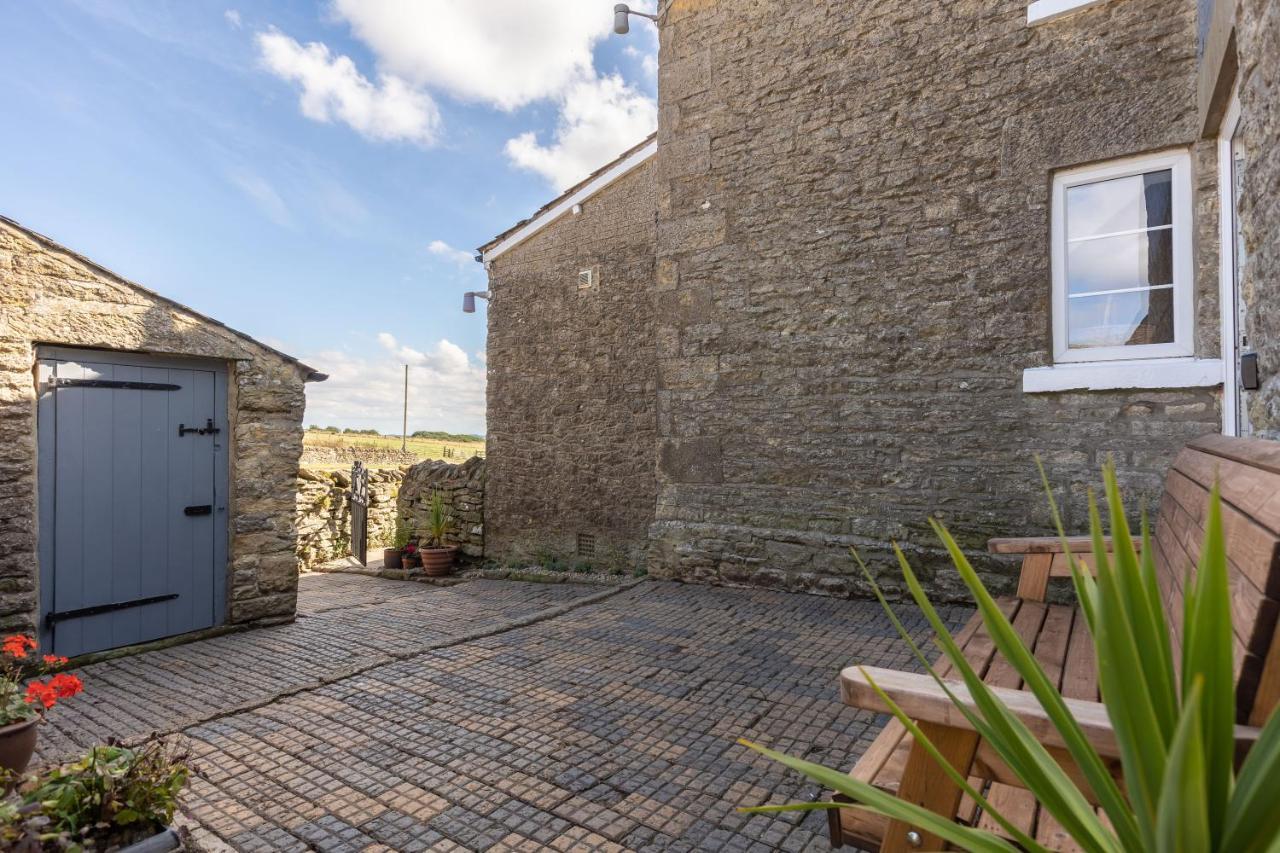 Luxury Farmhouse With Stunning Views And Hot Tub Ebberston Exteriér fotografie